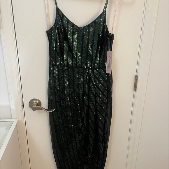 NWT, Nanette Lepore, Emerald Green, sequin cocktail dress, size 4 - Picture 3 of 6